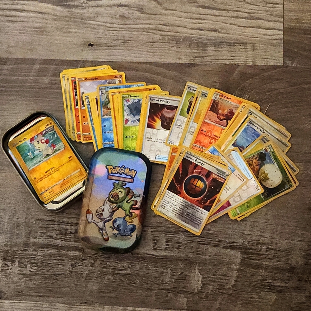 Pokemon lot of 70 cards